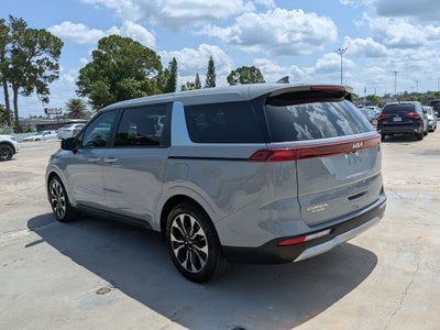 2024 Kia Carnival EX