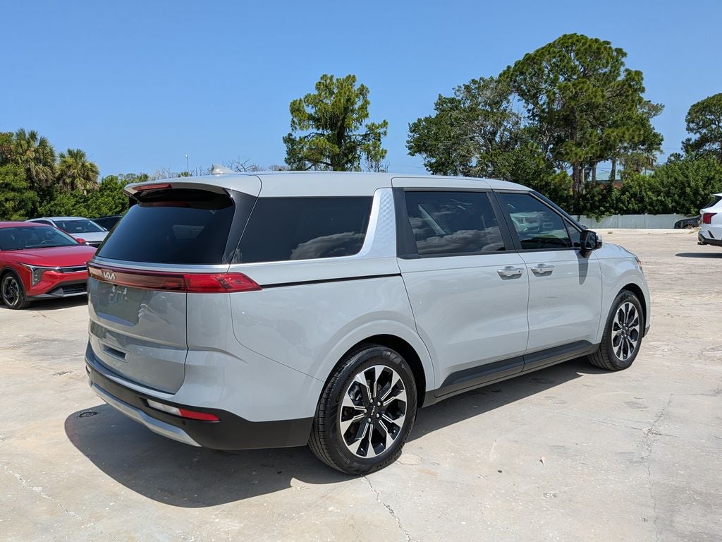 2024 Kia Carnival EX