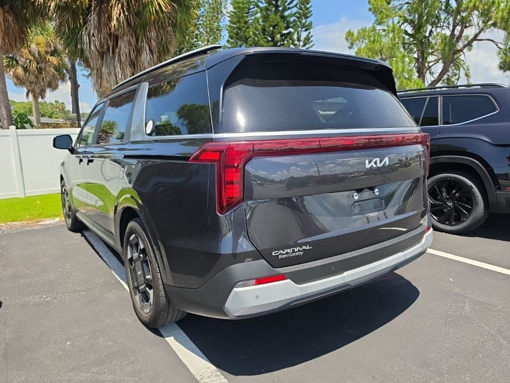 2025 Kia Carnival EX