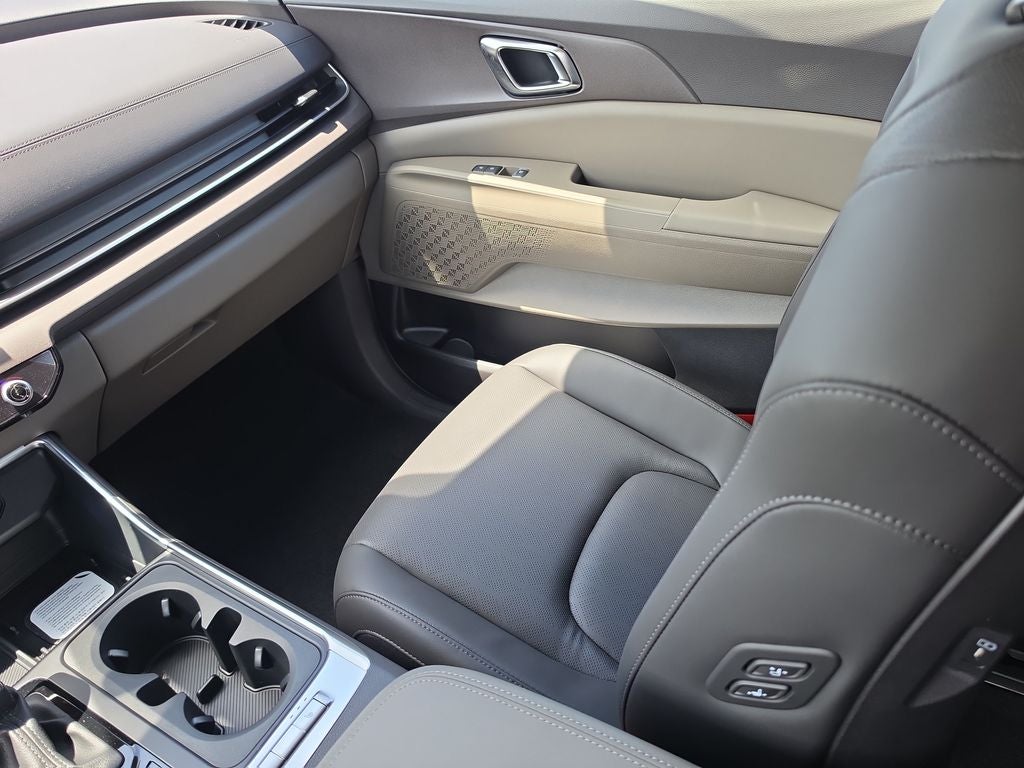 2027 Kia Carnival EX
