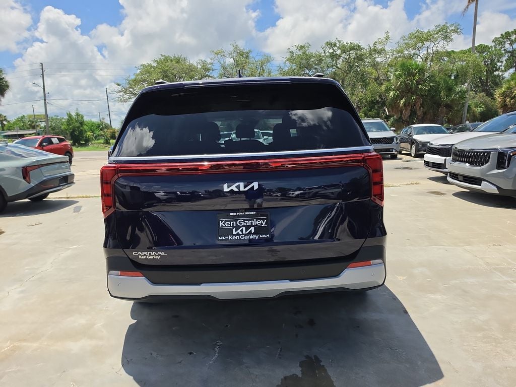 2027 Kia Carnival EX