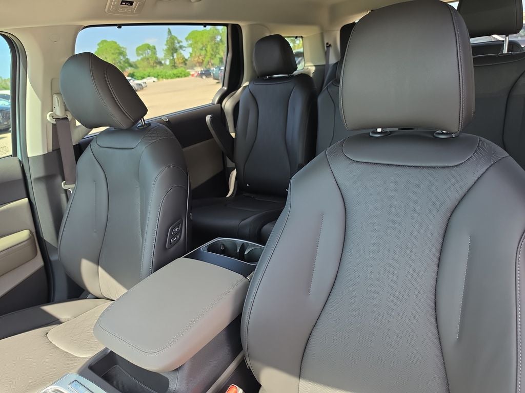 2027 Kia Carnival EX