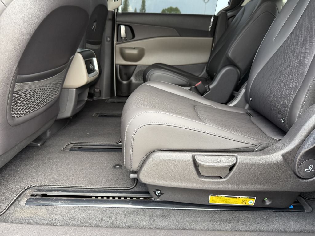 2027 Kia Carnival EX
