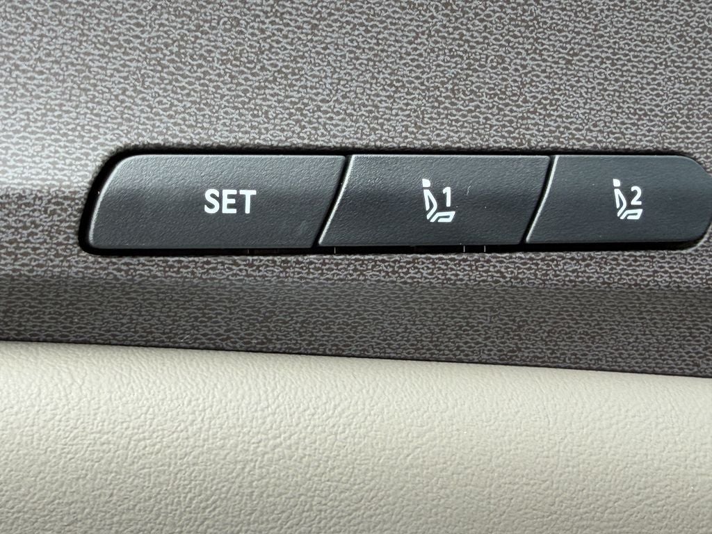 2027 Kia Carnival EX