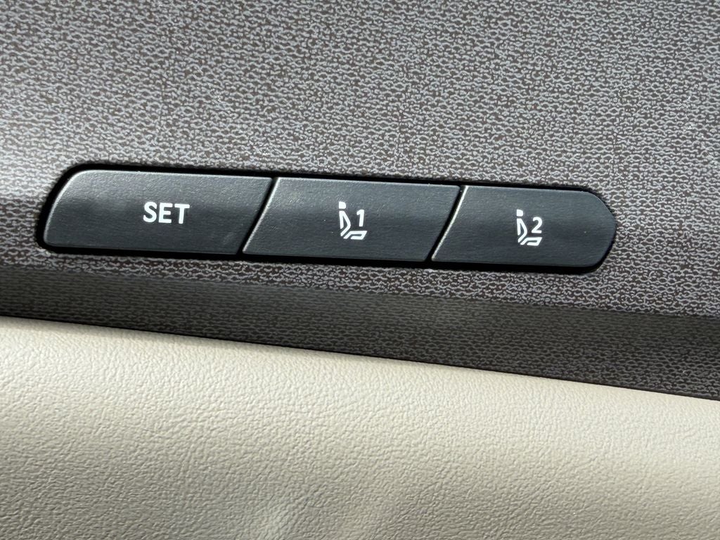 2027 Kia Carnival EX