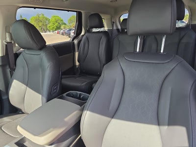 2027 Kia Carnival Hybrid EX