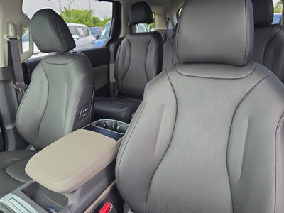 2027 Kia Carnival Hybrid EX