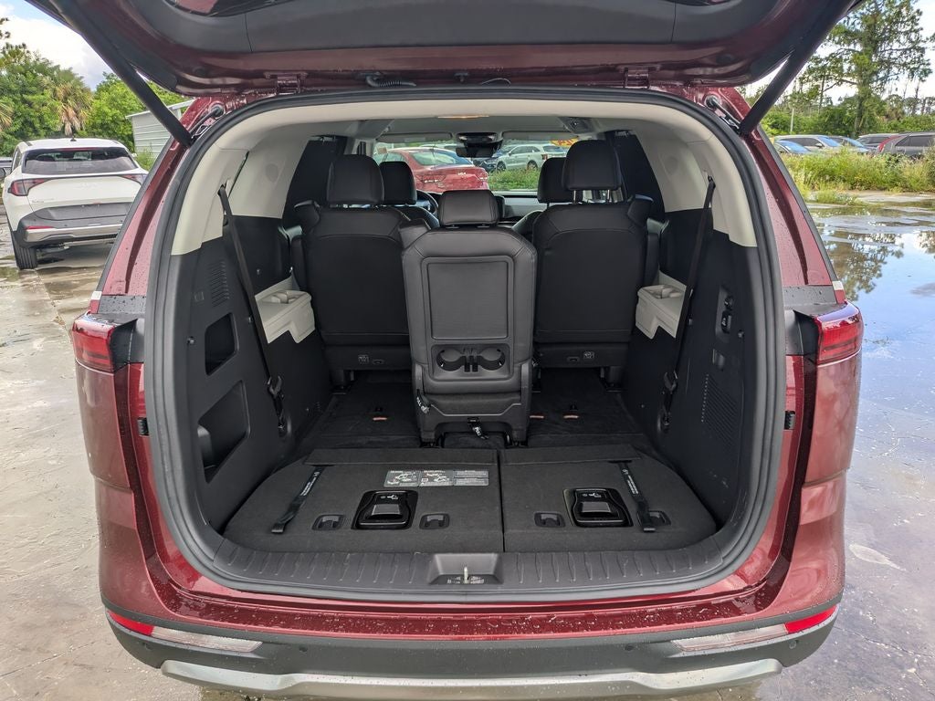 2024 Kia Carnival SX