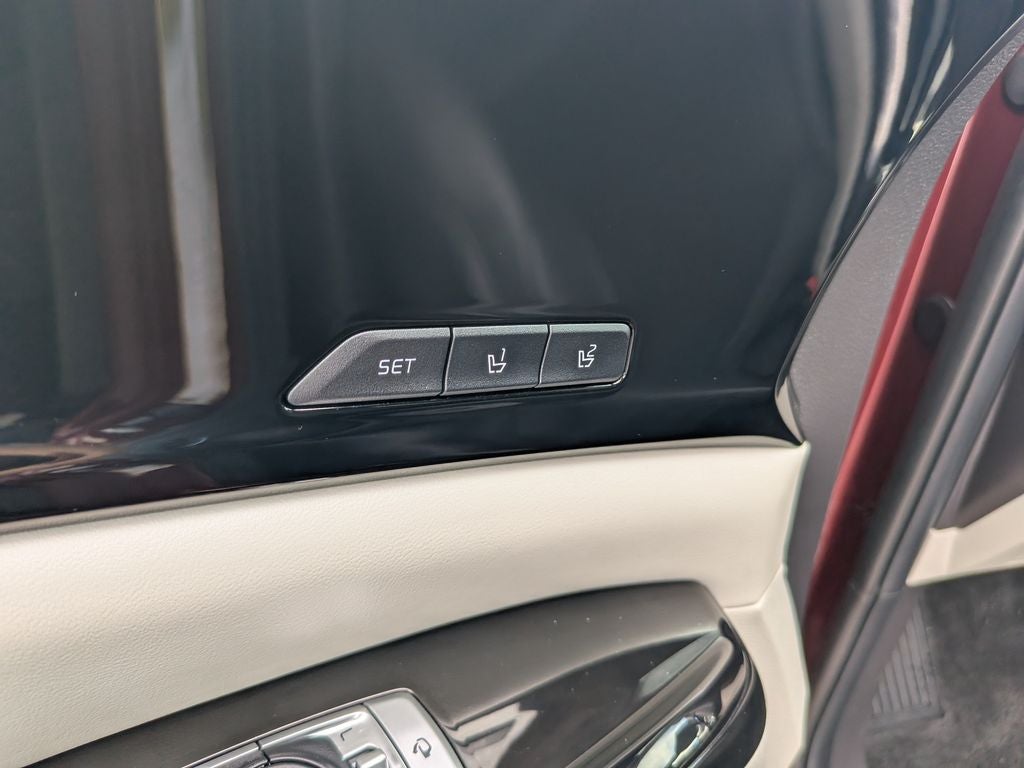 2024 Kia Carnival SX