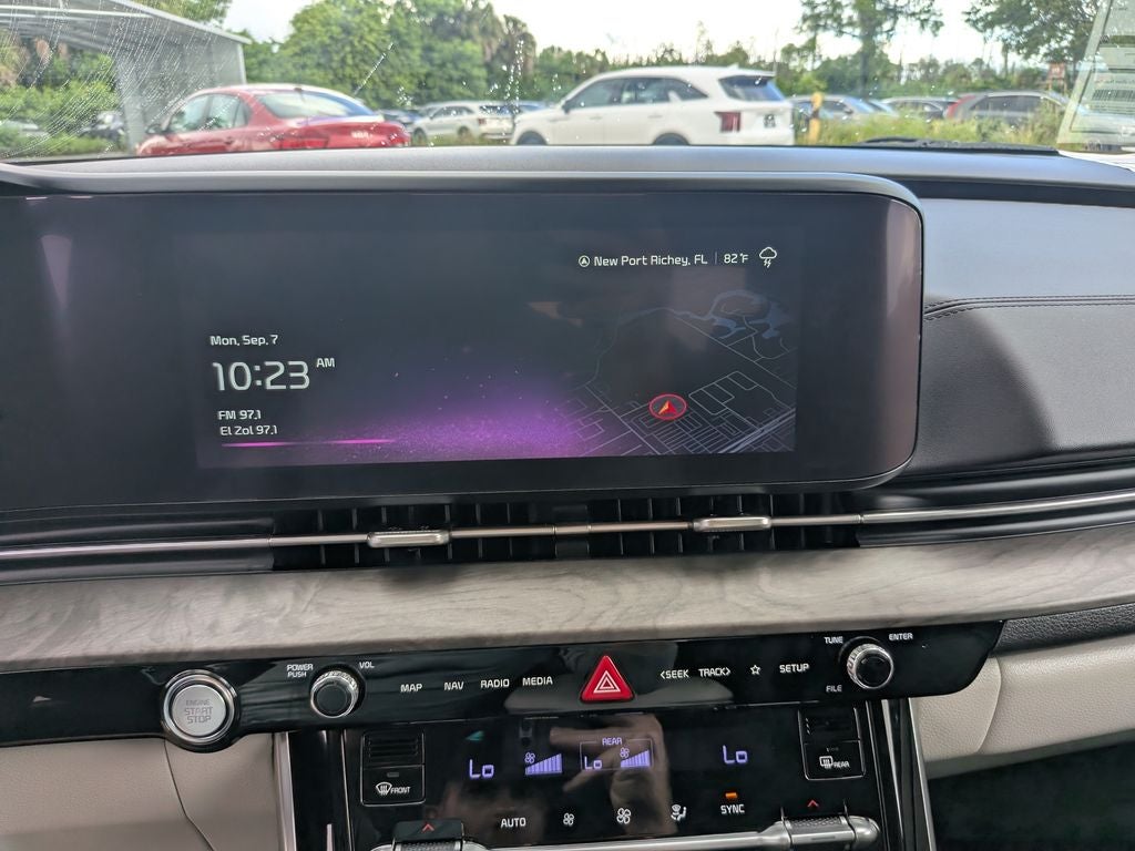 2024 Kia Carnival SX