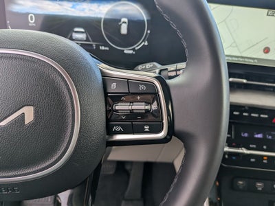 2024 Kia Carnival SX