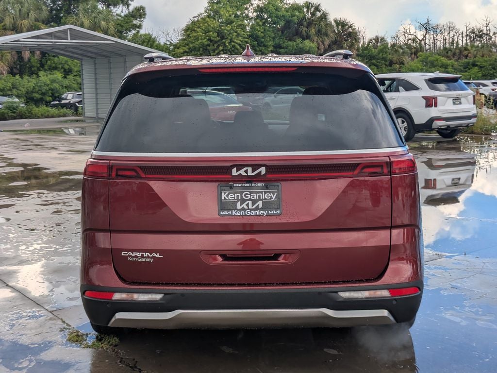 2024 Kia Carnival SX