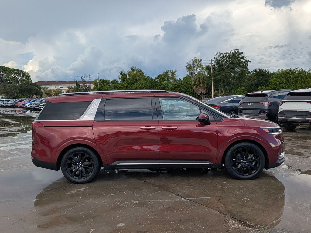 2024 Kia Carnival SX