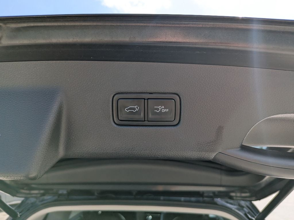 2023 Kia Carnival SX