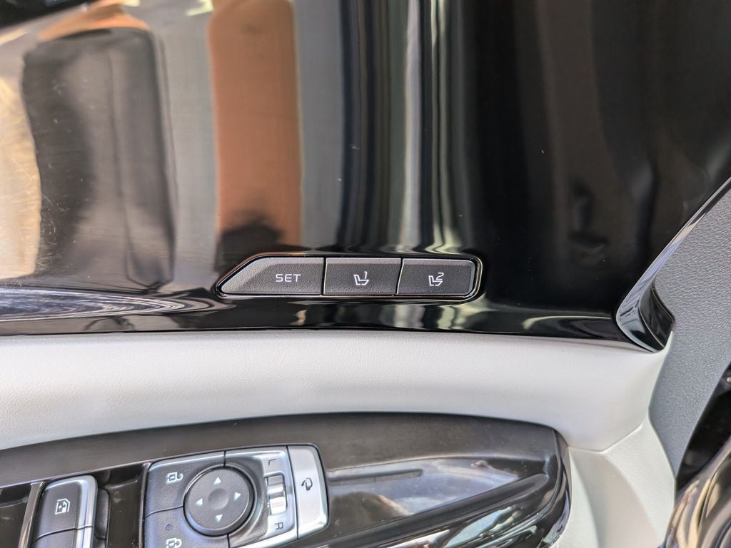 2023 Kia Carnival SX