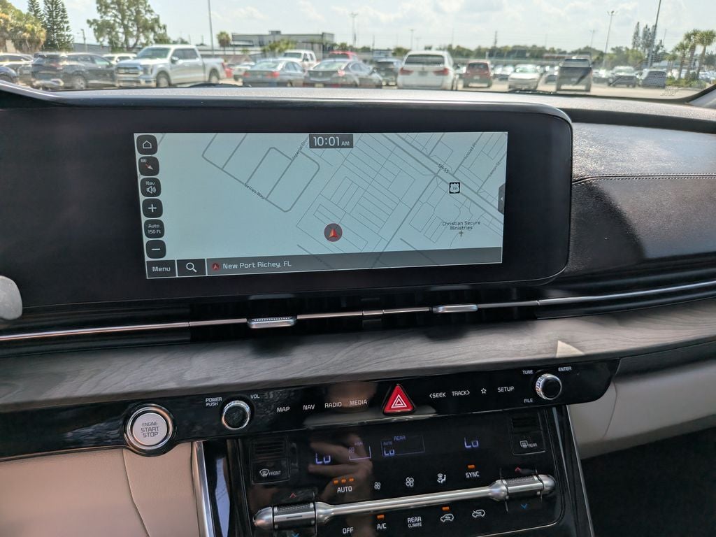 2023 Kia Carnival SX