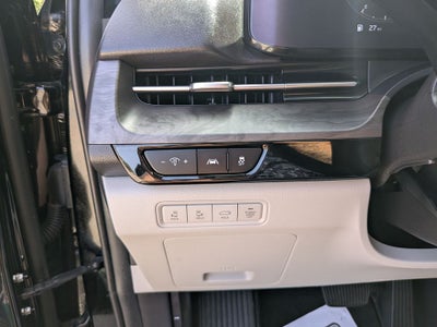 2023 Kia Carnival SX