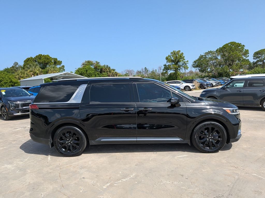 2023 Kia Carnival SX