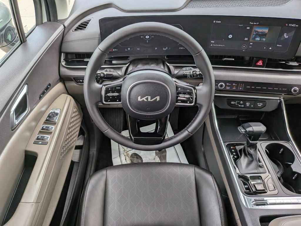 2025 Kia Carnival SX