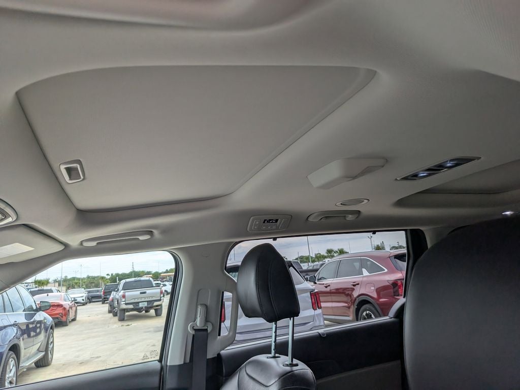 2025 Kia Carnival SX