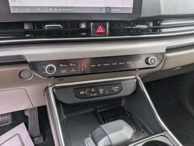 2025 Kia Carnival SX