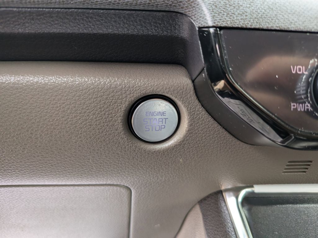 2025 Kia Carnival SX
