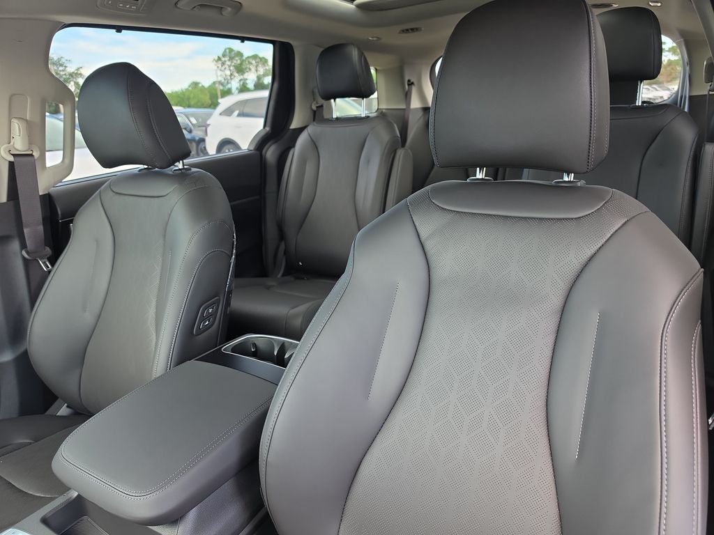 2027 Kia Carnival Hybrid SX