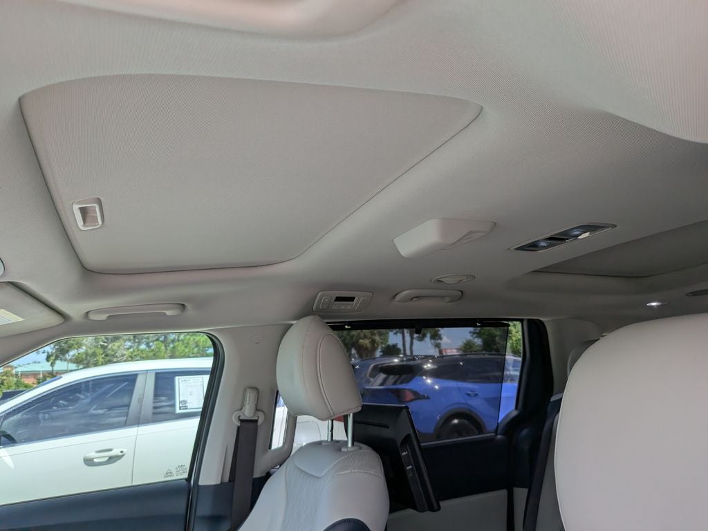 2025 Kia Carnival Hybrid SX