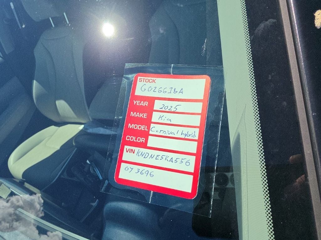 2025 Kia Carnival Hybrid SX
