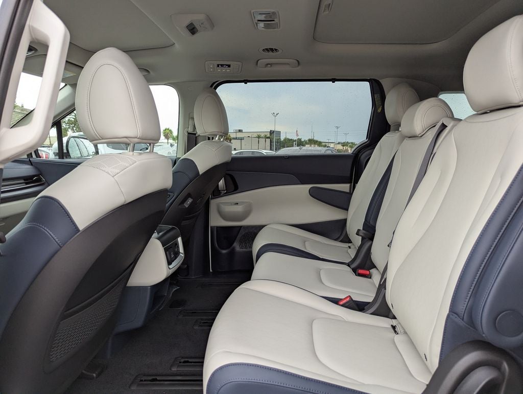 2026 Kia Carnival Hybrid SX