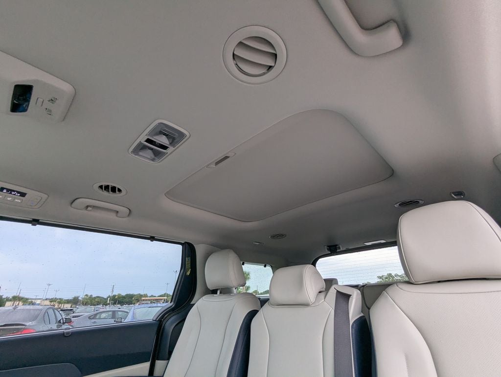 2026 Kia Carnival Hybrid SX