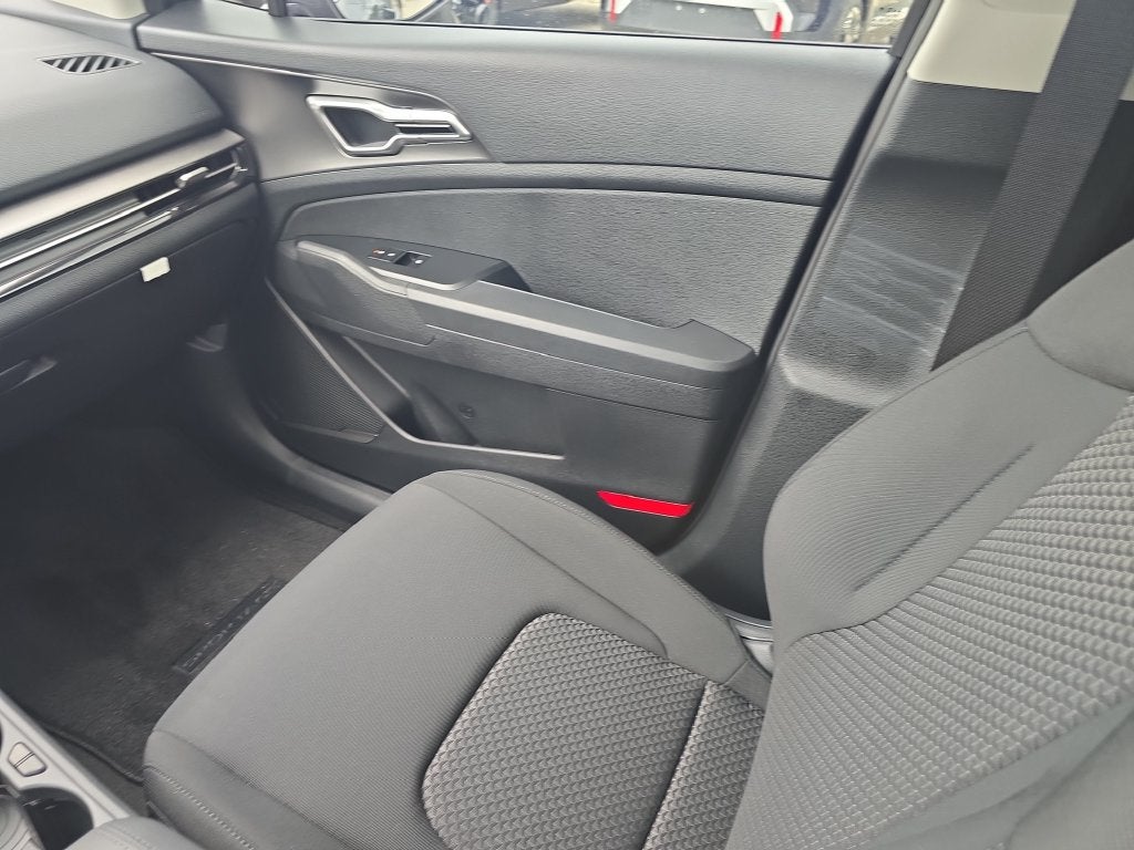 2027 Kia Sportage Hybrid LX