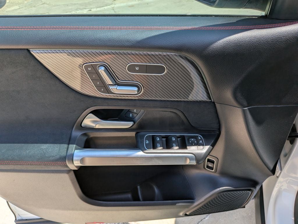 2023 Mercedes-Benz GLB GLB 250