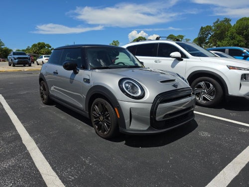 2024 MINI Cooper SE Electric Iconic