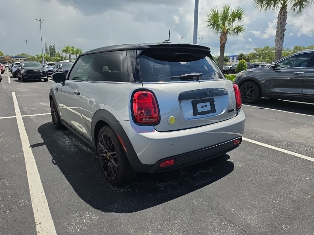 2024 MINI Cooper SE Electric Iconic