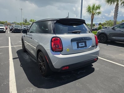 2024 MINI Cooper SE Electric Iconic