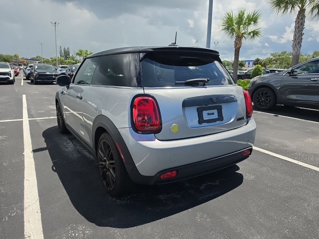 2024 MINI Cooper SE Electric Iconic