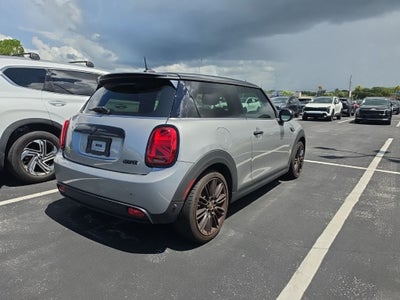 2024 MINI Cooper SE Electric Iconic