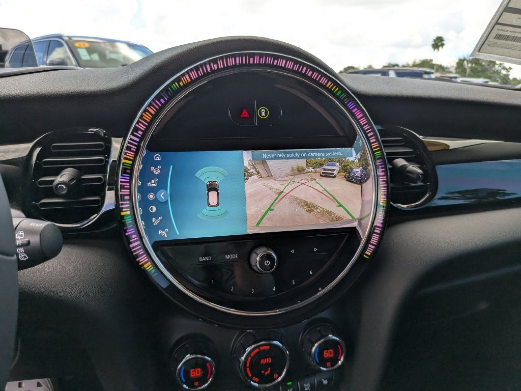 2024 MINI Cooper SE Electric Iconic