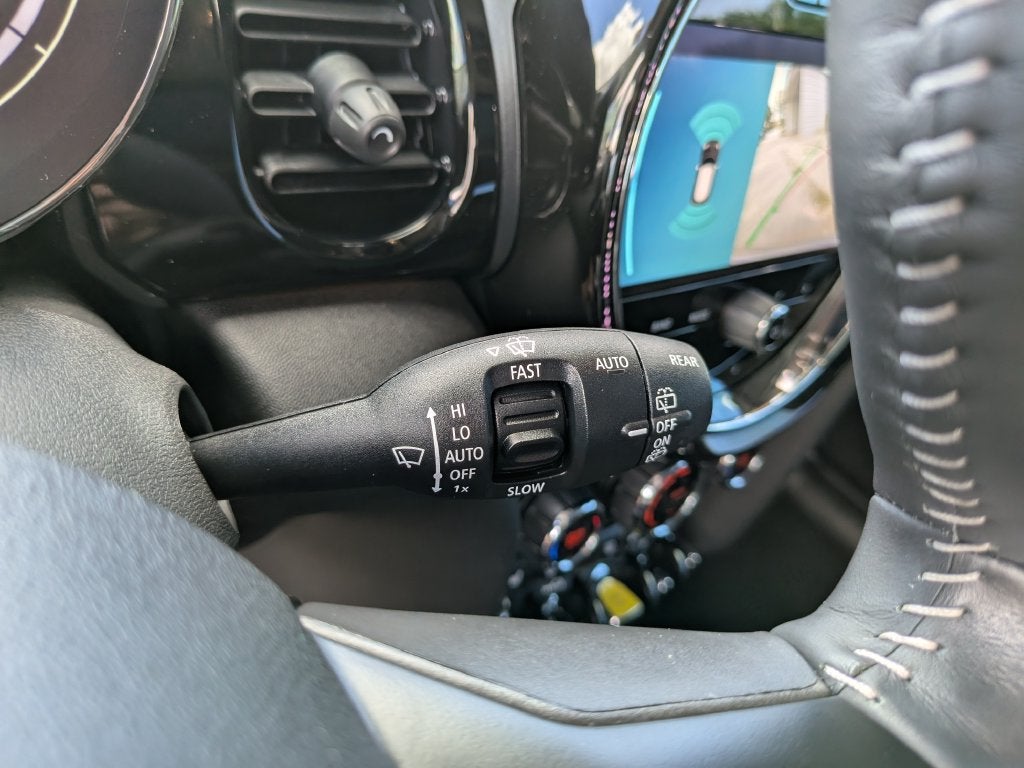 2024 MINI Cooper SE Electric Iconic