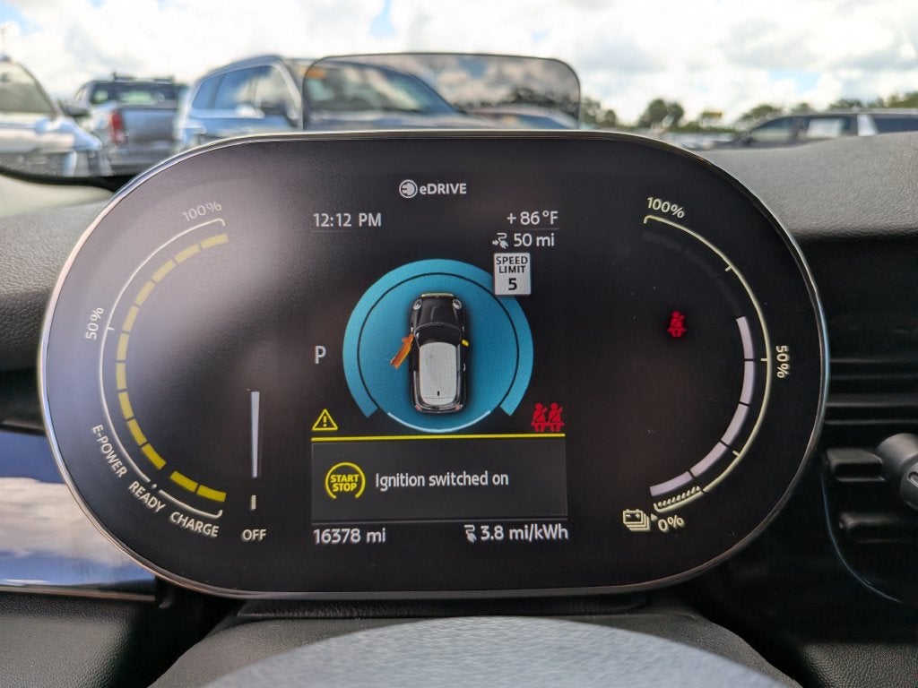 2024 MINI Cooper SE Electric Iconic