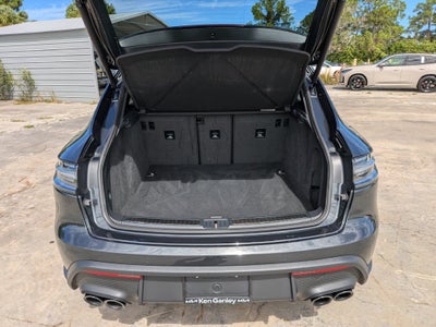 2026 Porsche Macan T
