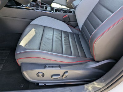 2024 Volkswagen Golf GTI SE