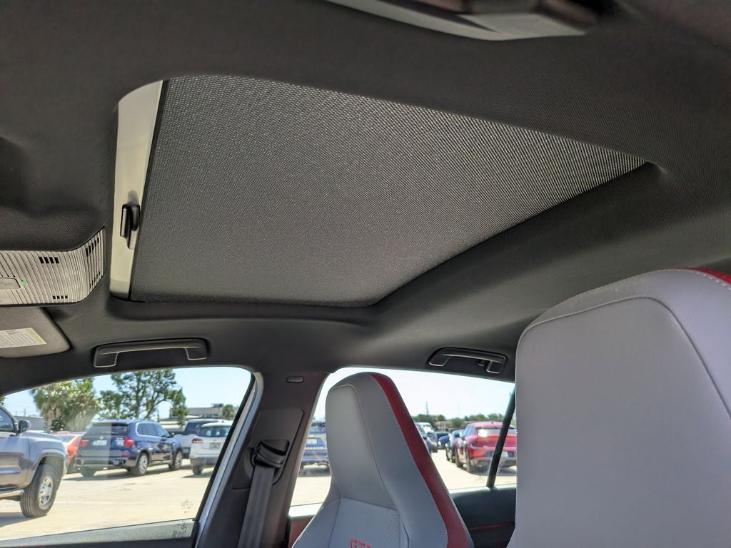 2024 Volkswagen Golf GTI SE