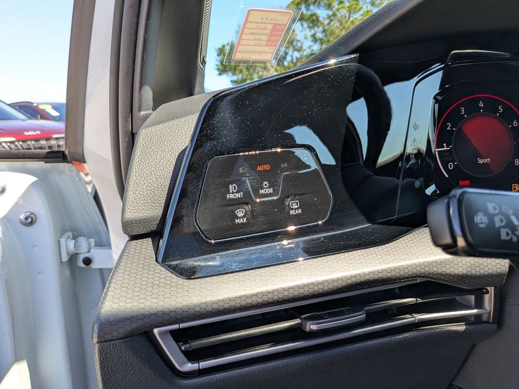 2024 Volkswagen Golf GTI SE