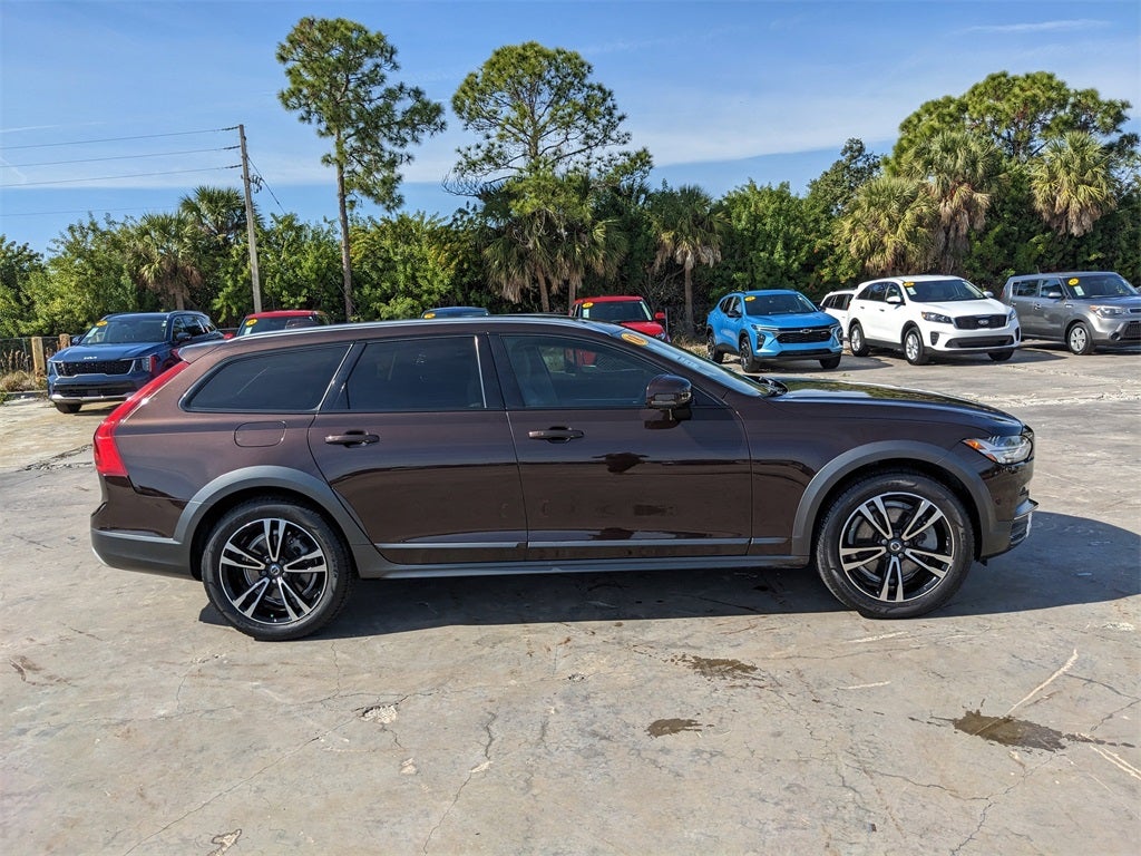 2018 Volvo V90 Cross Country T5