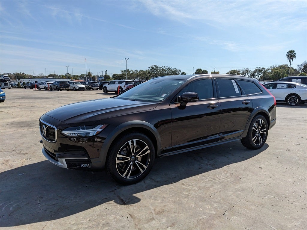 2018 Volvo V90 Cross Country T5