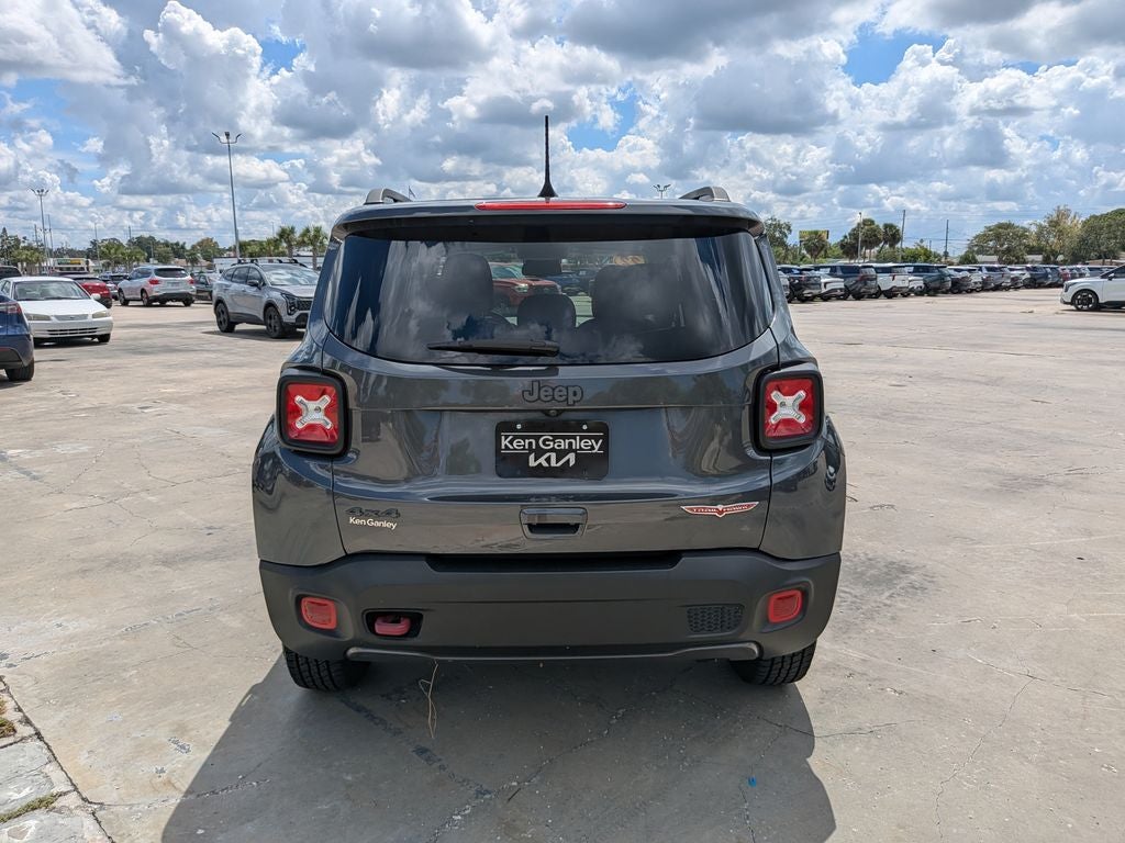 2022 Jeep Renegade Trailhawk