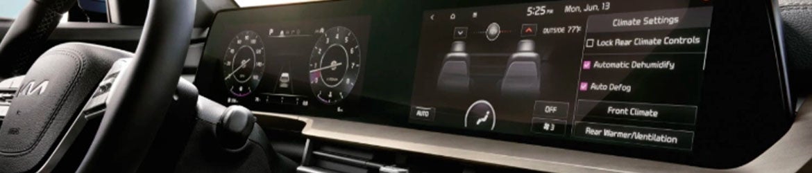 The instrument panel on the 2025 Kia Telluride in New Port Richey, FL